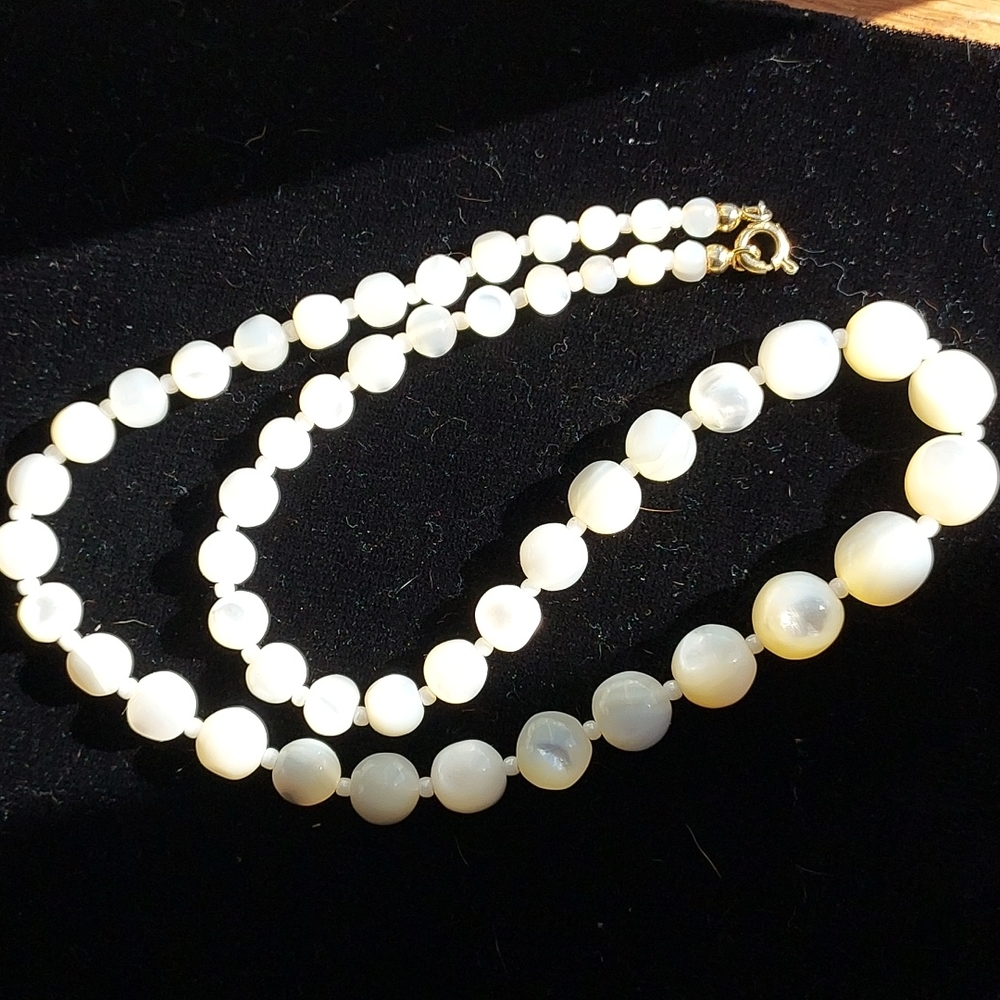 Mother of pearl necklace